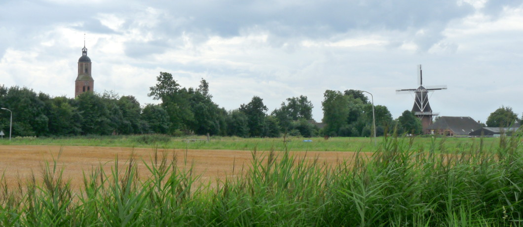 Kerk en graanmolen van Eenrum