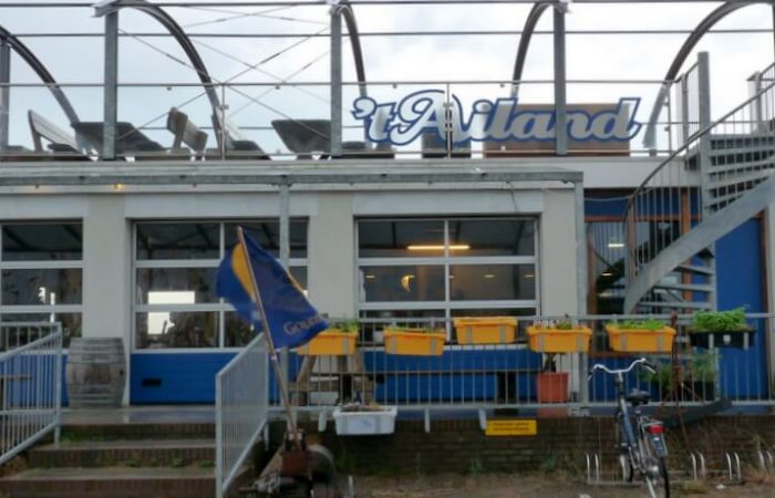 Gevel restaurant 't Ailand in Lauwersoog