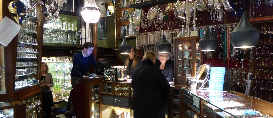 Beleefd personeel bij Lyppens in de Langebrugsteeg