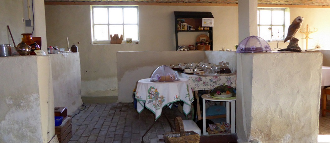 Interieur van theetuin de Tungelroysebeek in De Krang