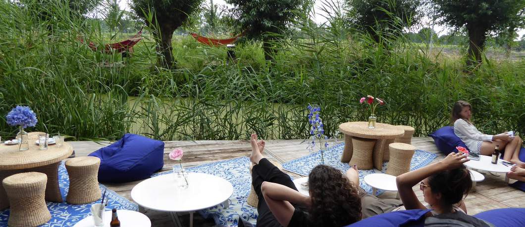 Terras van De Cantina bij Het Rijk van de Keizer (Foto: Davides.nl)