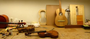 Violen en gitaren bij De Luthiers foto Davides