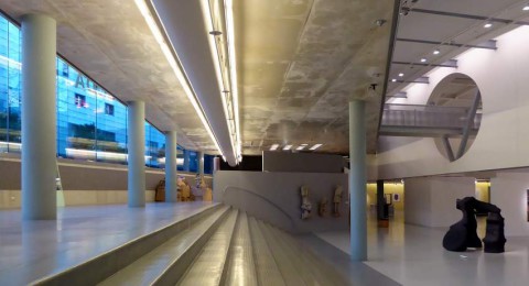 Trappen en zichtlijnen van het CODA Museum