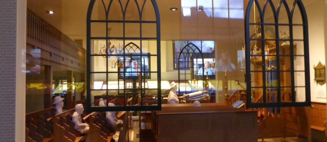 Levensgrote maquette van een synagoge