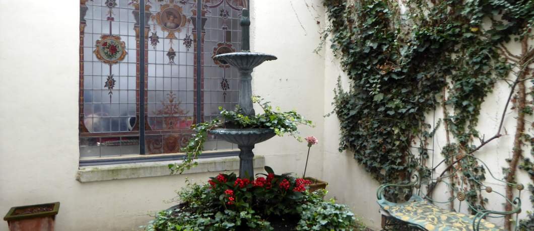 Binnenplaats van Atelier Pauline in Maastricht