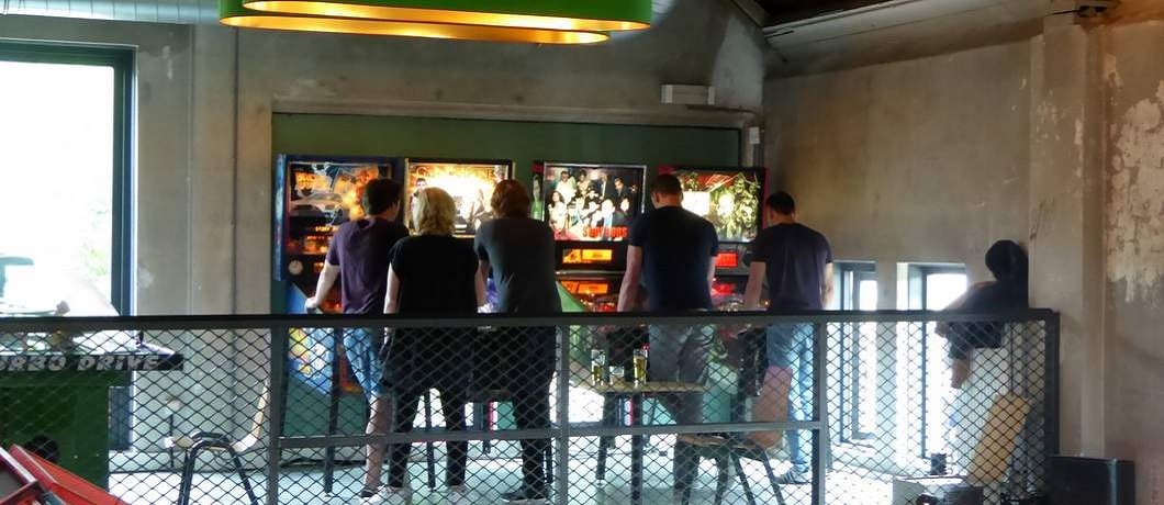 Flipperkasten in de Tonton Club West