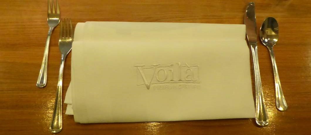 Servet in stijl bij restaurant Voilà in Groningen stad