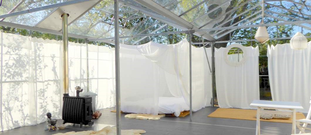 Slapen in de yogakas van B&B Frankrijk-Noord in Zeeland