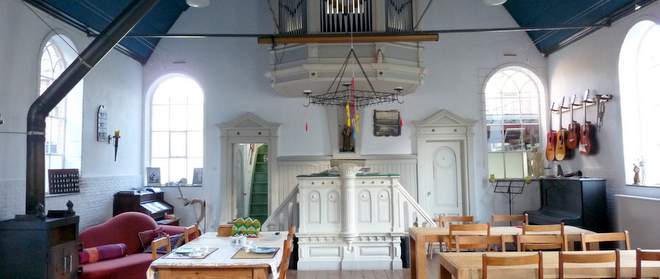 Het kerkje annex B&B Slapen in het orgel