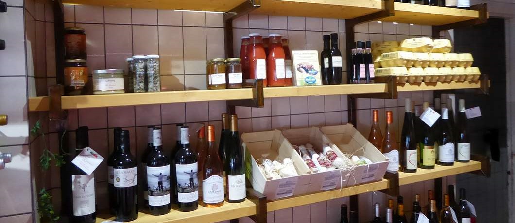 Naast vlees en worst zijn er ook delicatessen te koop bij slagerij de Wit