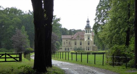 Villa Oud Groevenbeek in de bossen buiten Ermelo