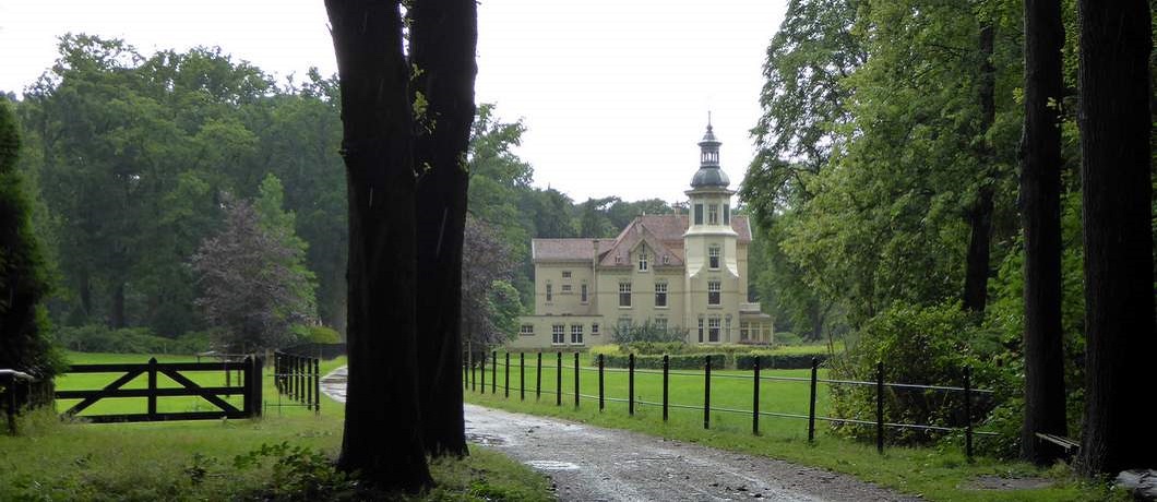 Villa Oud Groevenbeek in de bossen buiten Ermelo