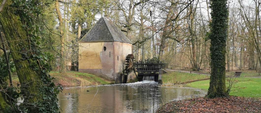 Watermolen op landgoed Hackfort die dienst doet als graanmolen