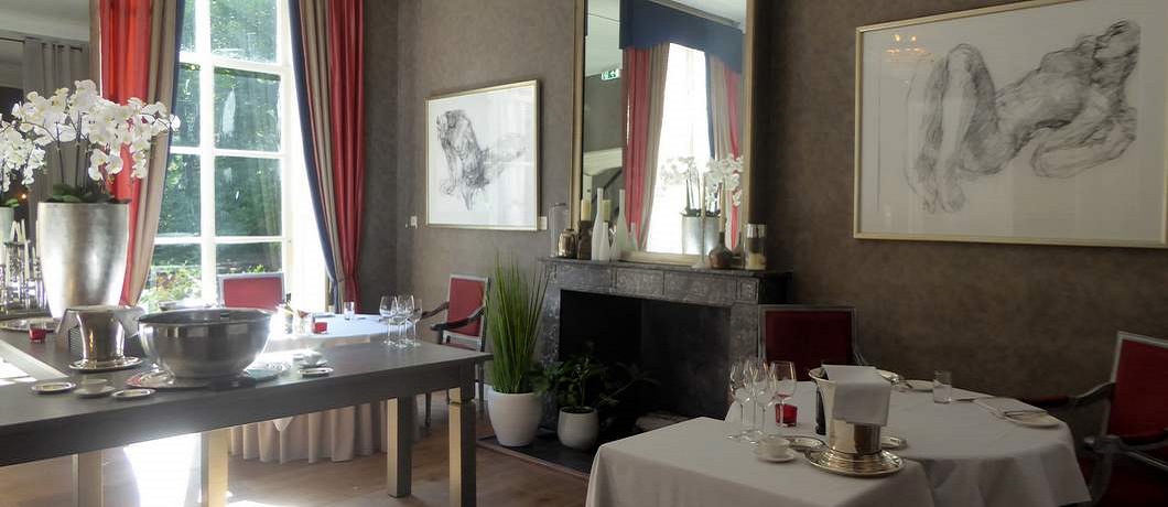 Het restaurant van De Havixhorst met coronaproof opstelling