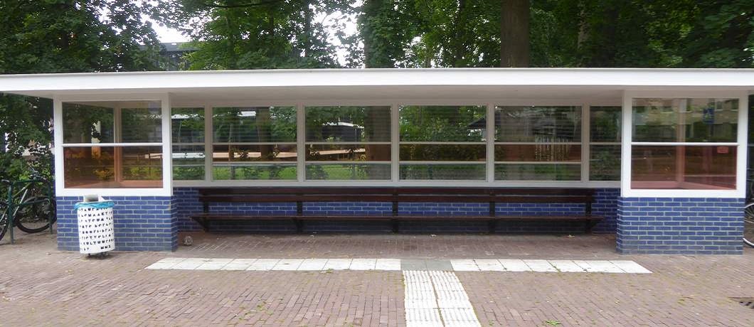 Bushokje - abri - van Rietveld, onderdeel van de Rietveldwandelroute in Bergeijk
