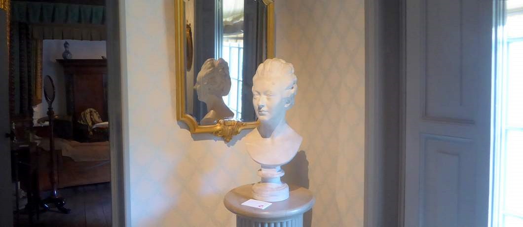 De buste van Belle van Zuylen in een van haar kamers in Slot Zuylen