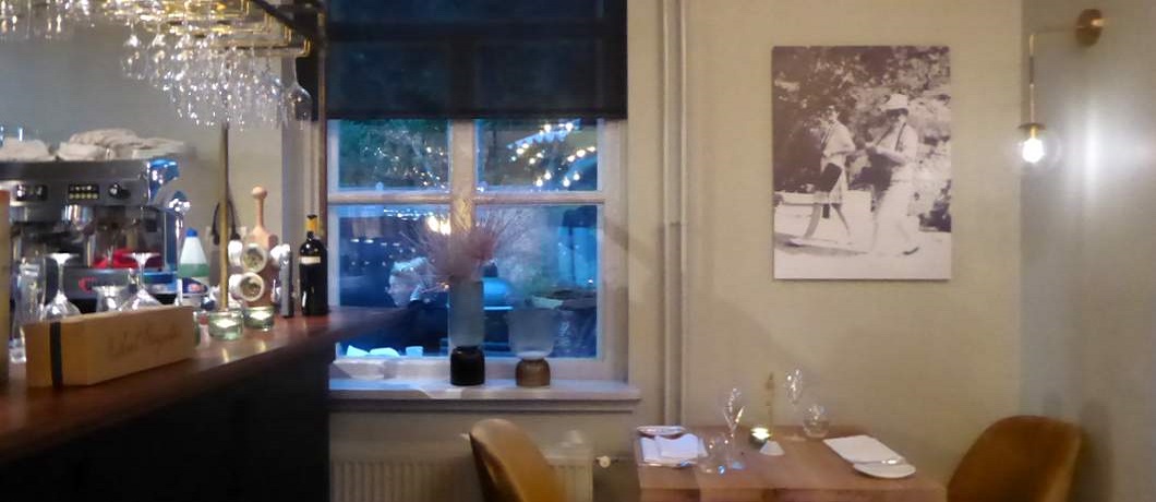 Foto aan de muur van tante Blanche. in het gelijknamige restaurant in Brummen