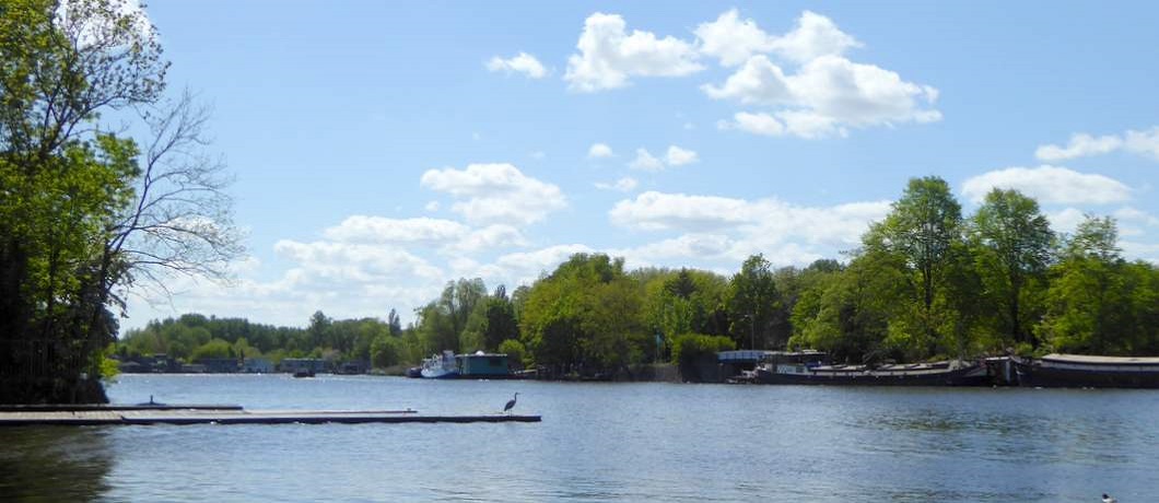 Uitzicht op de Amstel bij de Trage Tocht Watergraafsmeer