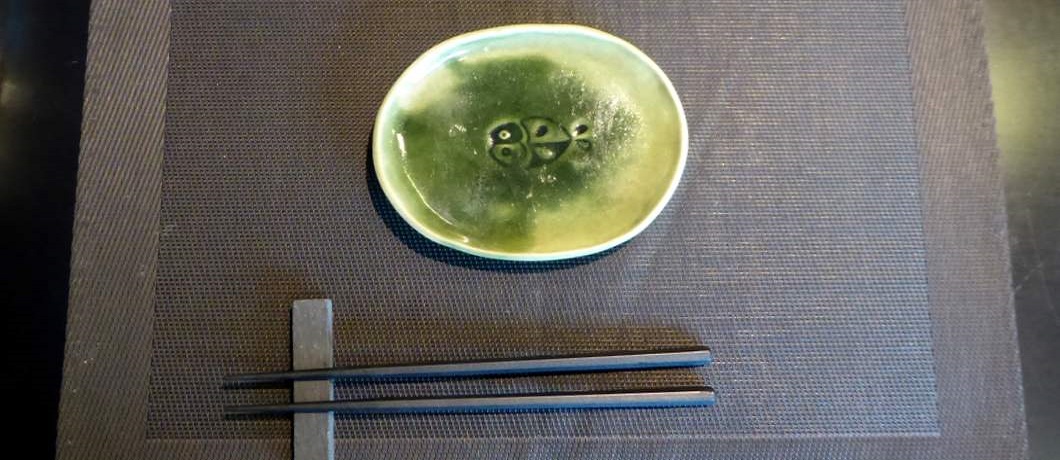 De inrichting is eenvoudig en stijlvol bij Japans restaurant Hokkai Kitchen in IJmuiden