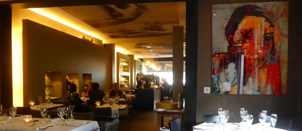 Doorkijkje door restaurant Verso in Enschede