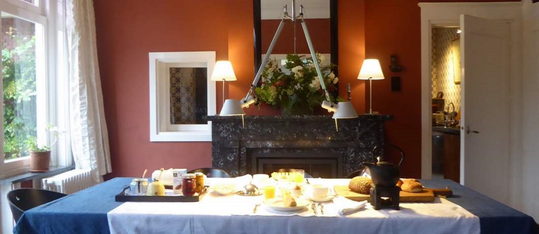 Ontbijt in de eetkamer van B&B Villa Boskamp