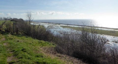 Fietsen langs de kliffen van Gaasterland