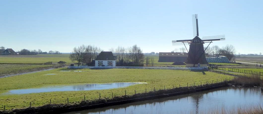 Weidse uitzichten wandelend over het St. Odulphuspad en de Camino Vespers