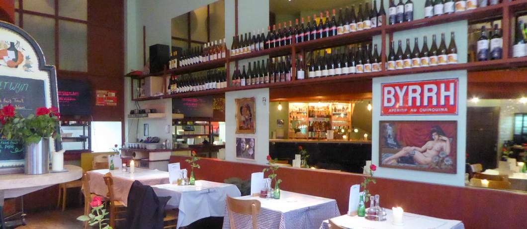 De gezellige inrichting van Café Marseille