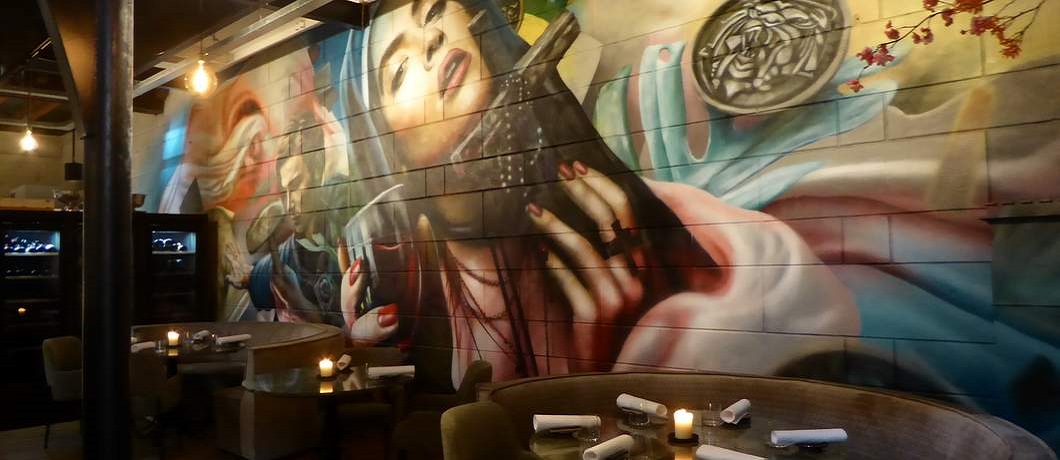 Streetart schildering met impressie van Maria en Luther in The Church in Arnhem