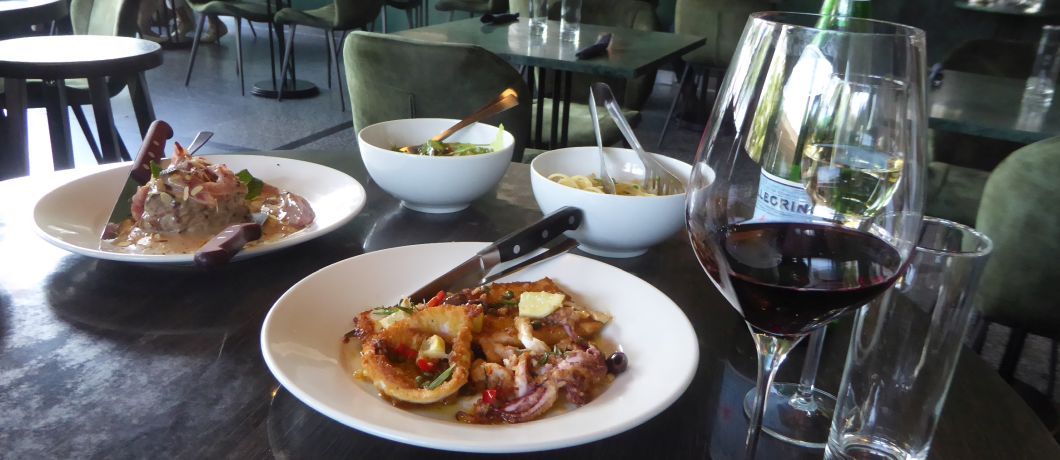 Pijlstaartinktvis en ossenhaas, lunchgerechten van Trattoria A Proposito