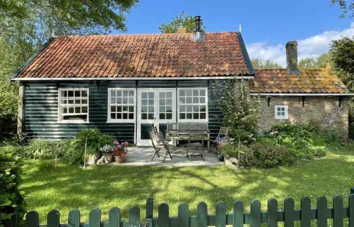 Vooraanzicht vakantiehuis in Terhofstede, gehucht bij Retranchement.
