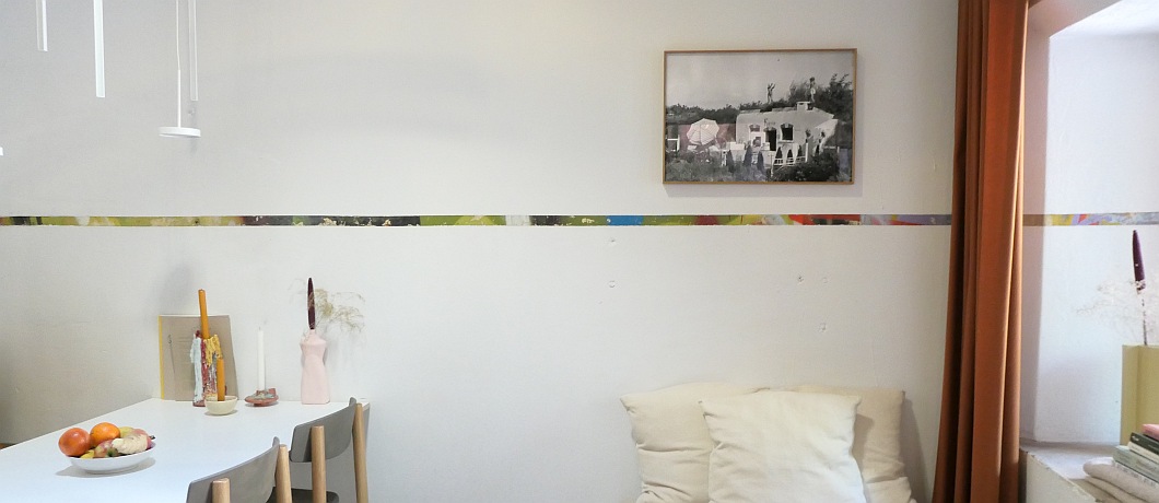 De rand met graffiti in de Cocondo bunker, Vakantiehuis bij Hoek van Holland.